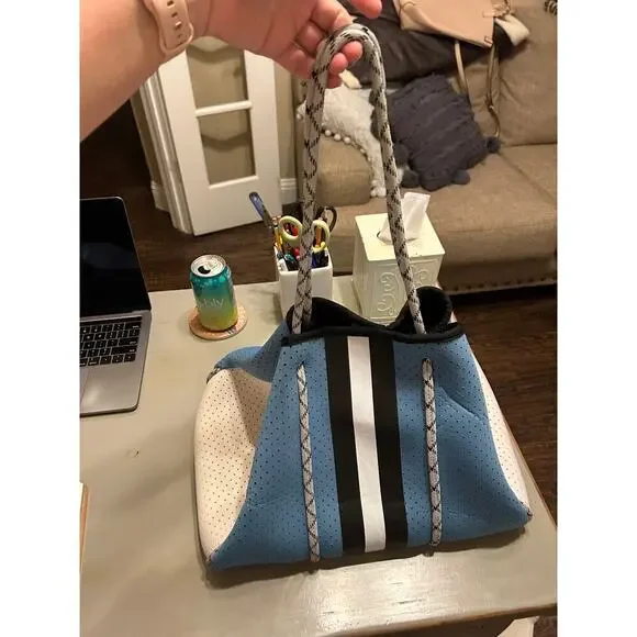 Blue and White Tote Casual Soft Light Weight - Picture 2 of 16